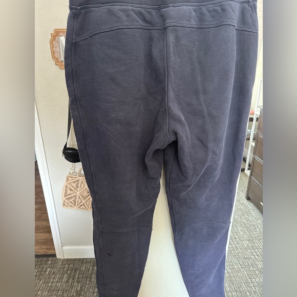 Lululemon Free To Roam Jogger Midnight Navy size 8 - Picture 6 of 7